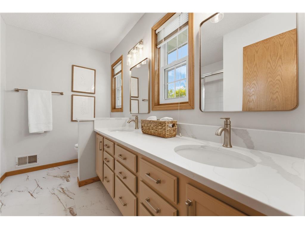 8655 Shepherd Way Eden Prairie MN 55347 7072148 image38