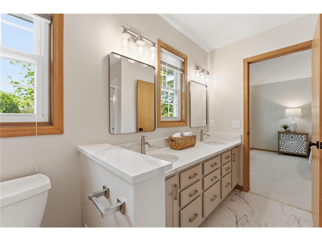 8655 Shepherd Way Eden Prairie MN 55347 7072148 image40