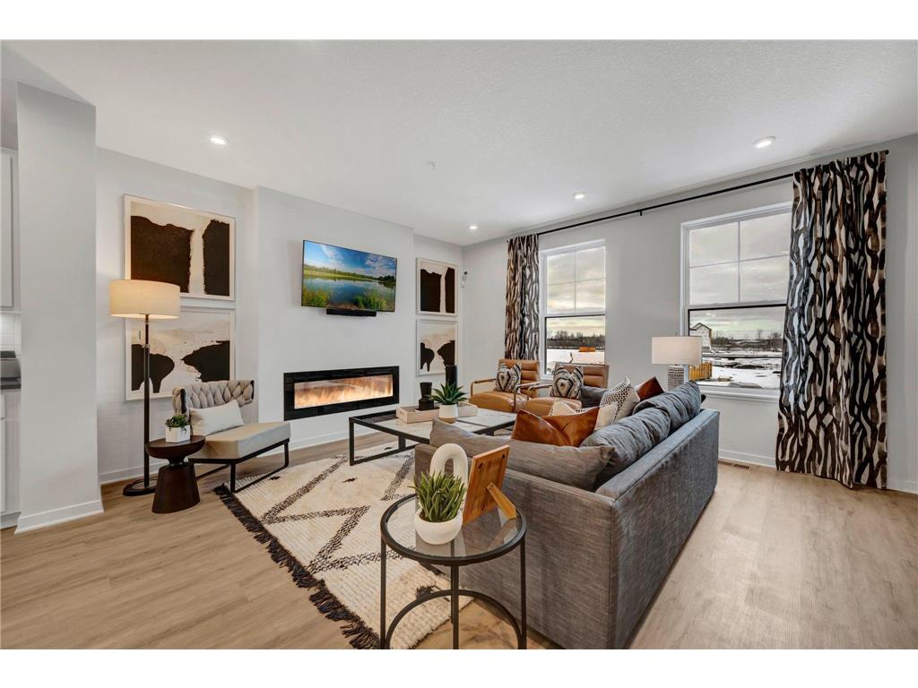 8658 London Circle NE #B Blaine MN 55434 6306591 image1