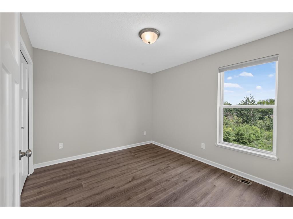 8658 London Circle NE #B Blaine MN 55449 7095701 image17