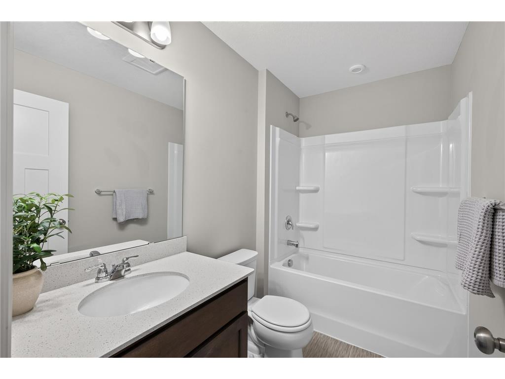 8658 London Circle NE #B Blaine MN 55449 7095701 image18