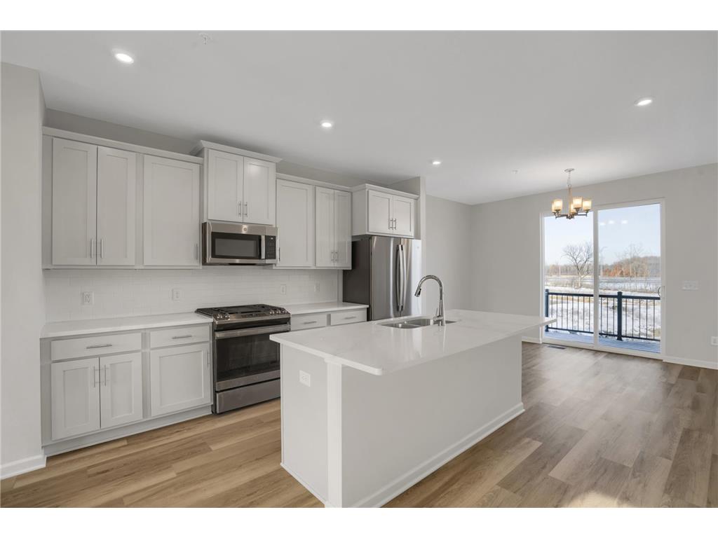 8658 London Circle NE #D Blaine MN 55434 6308170 image1