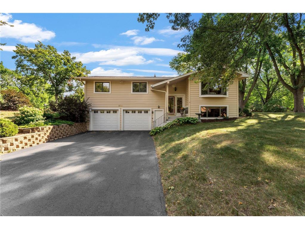 8661 Red Oak Drive, Eden Prairie, MN, 55347 MLS 6429232 Edina Realty