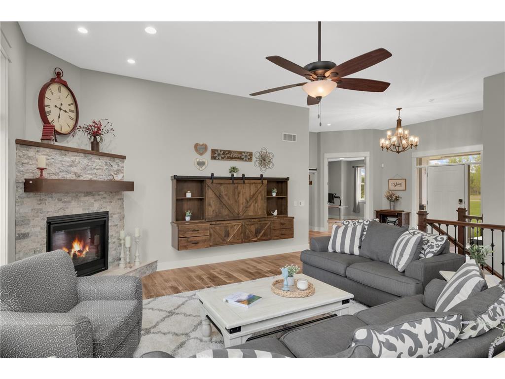 8662 240th Street E Lakeville MN 55044 7078928 image8