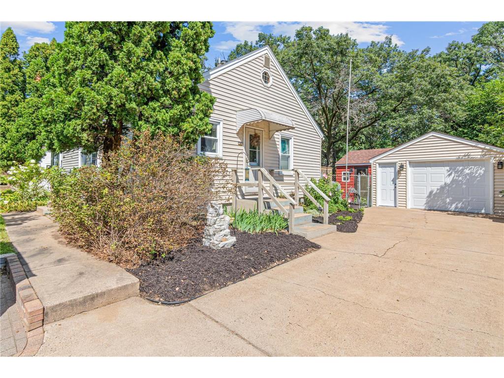 8663 NE VanBuren Street Blaine MN 55434 6773360 image1