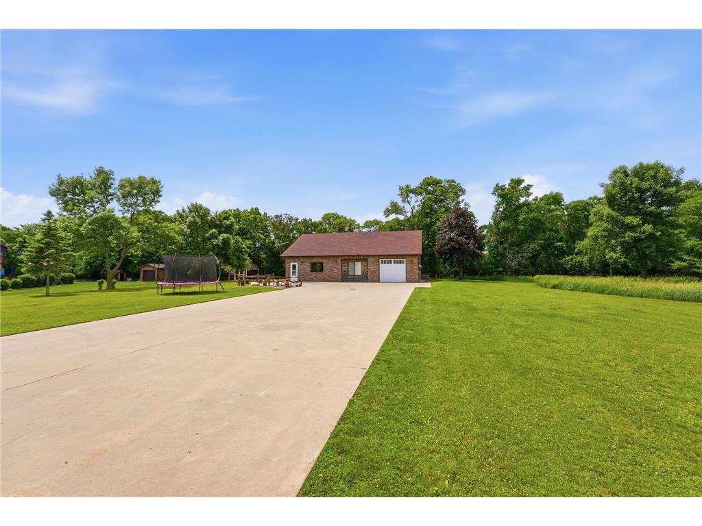 8666 Riverwood Circle N New London MN 56273 7090432 image25