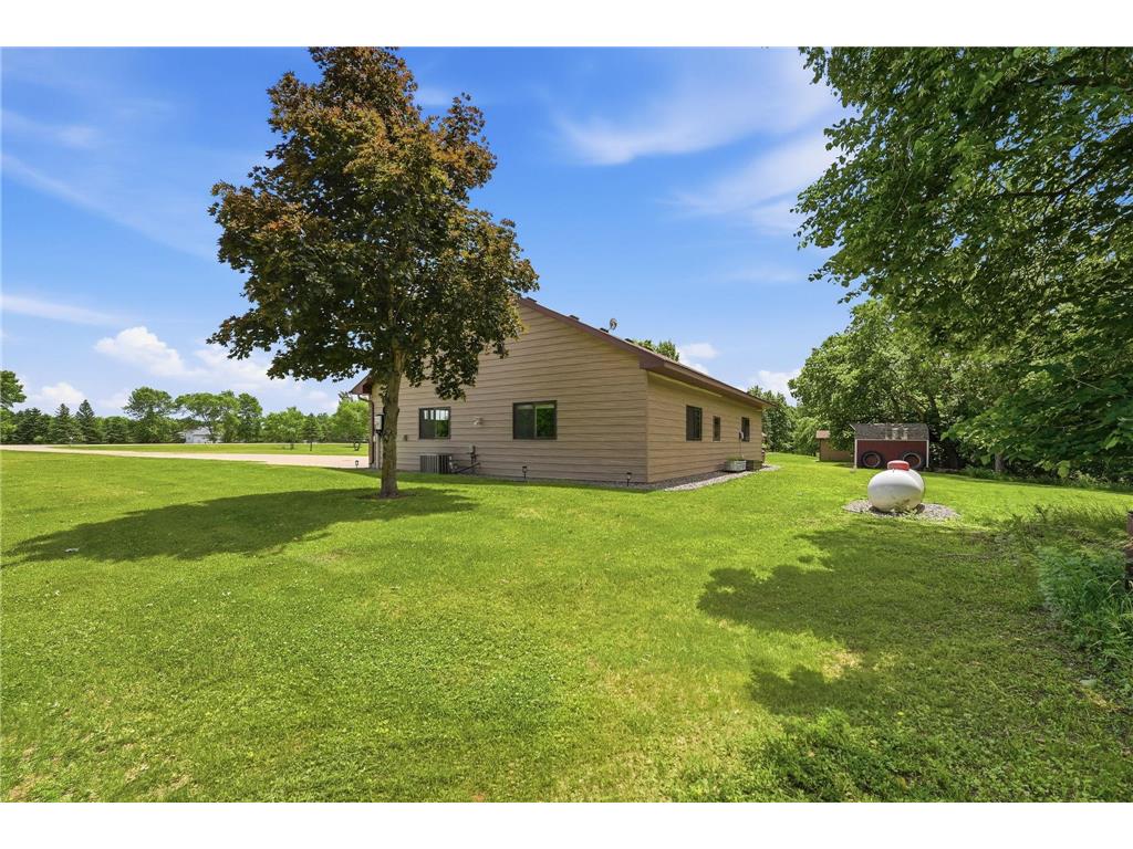 8666 Riverwood Circle N New London MN 56273 7090432 image28