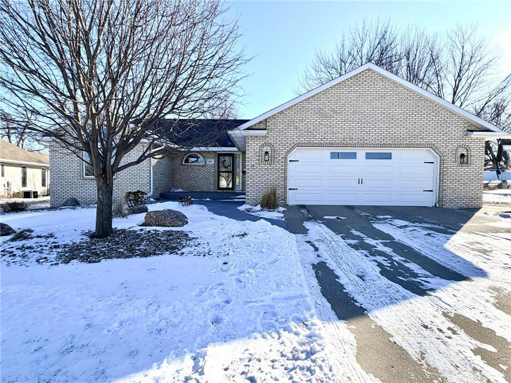 867 Briarwood Drive Worthington MN 56187 7008961 image1