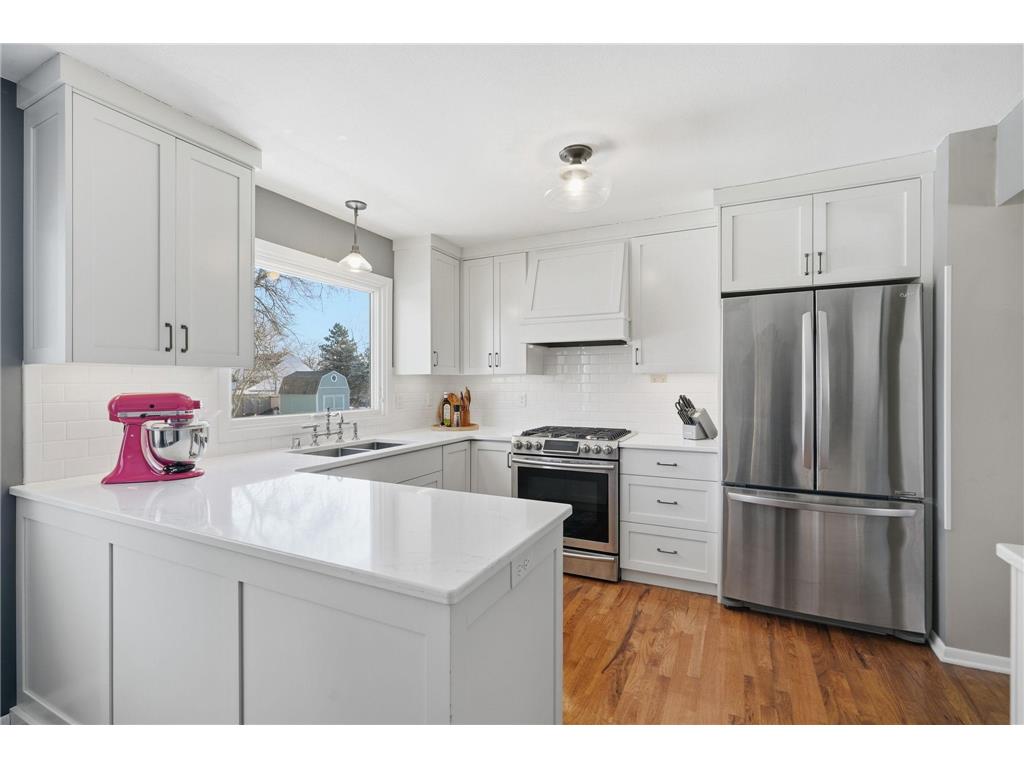 8671 Red Oak Drive Eden Prairie MN 55347 7045611 image1