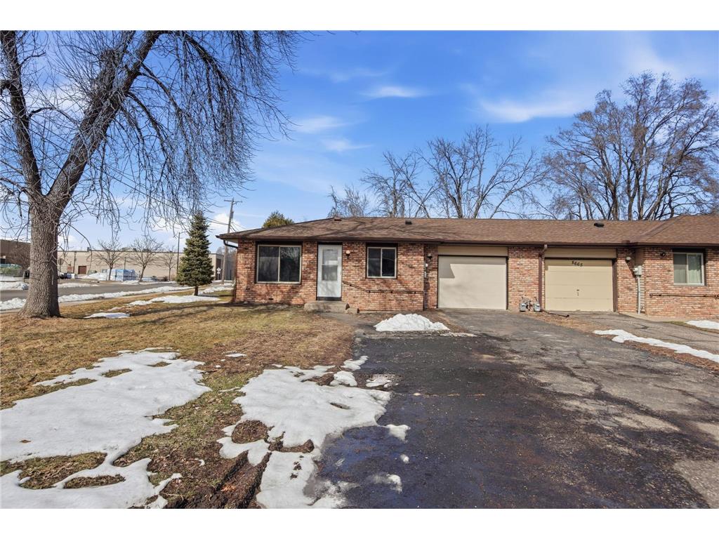 8675 209th Street W Lakeville MN 55044 7043299 image1