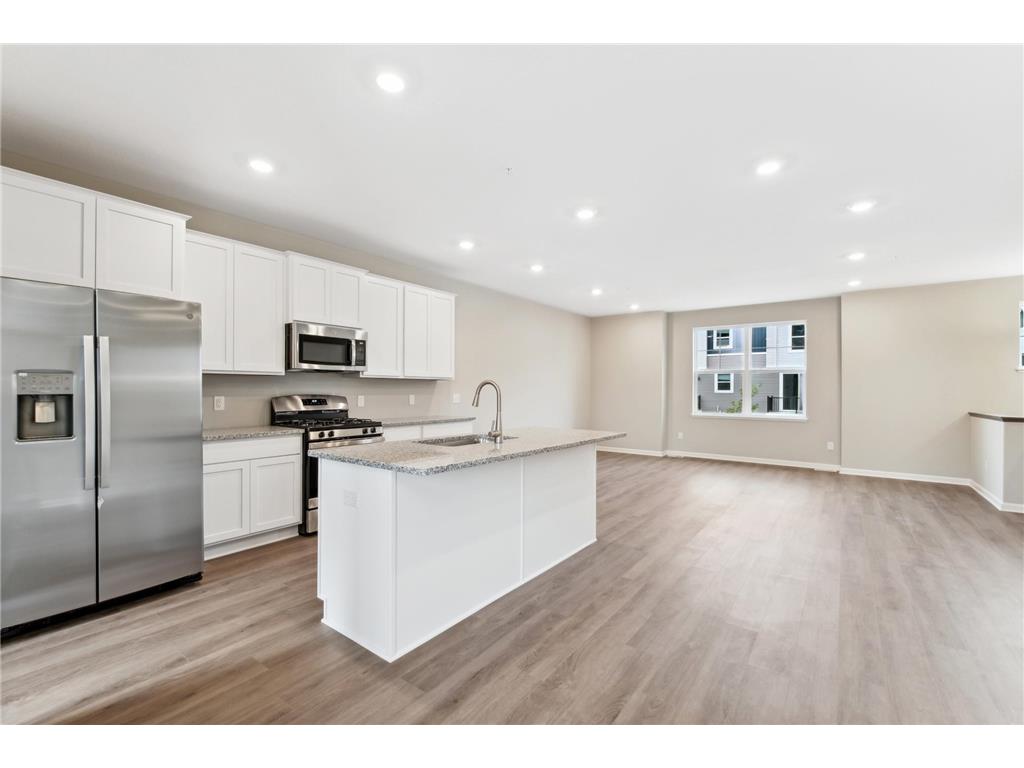 8678 London Circle NE #C Blaine MN 55449 6386897 image1