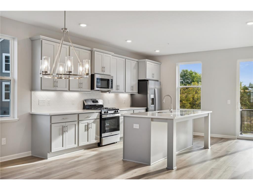 8678 London Circle NE #F Blaine MN 55449 6453770 image1