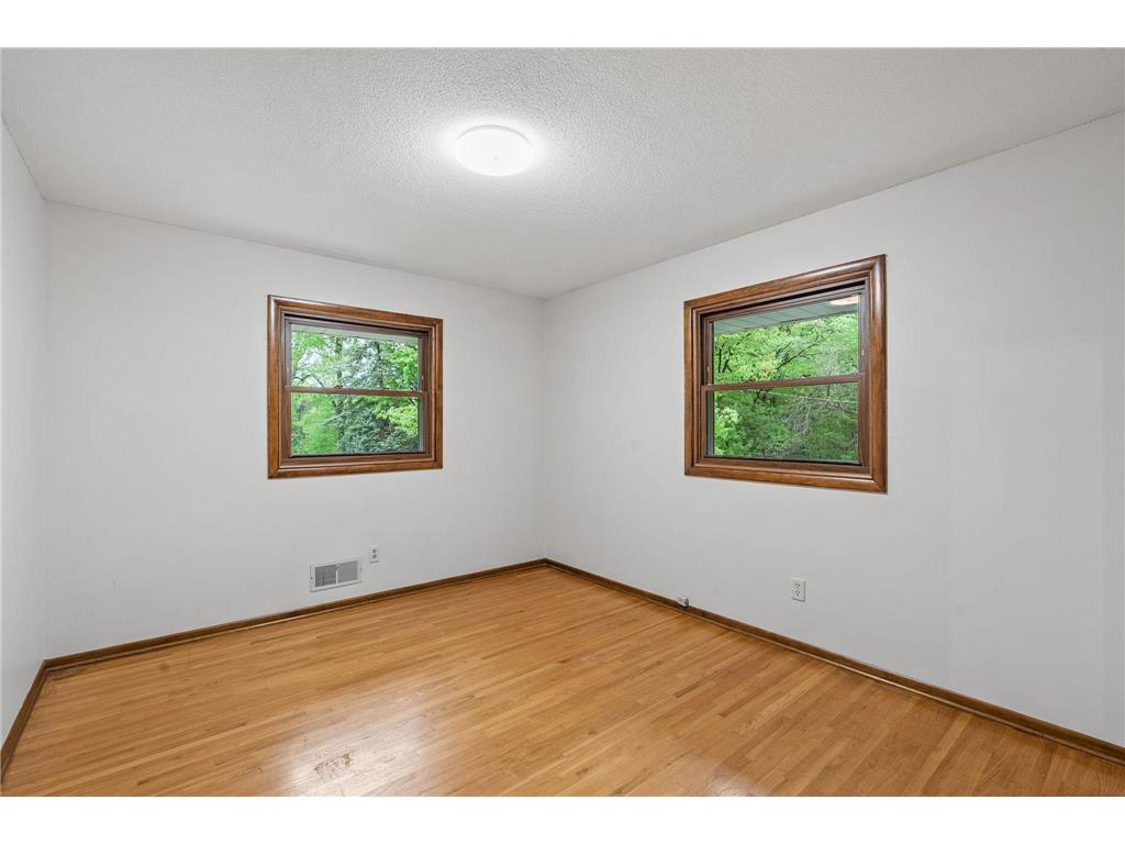 868 Cobb Road Shoreview MN 55126 7074295 image12