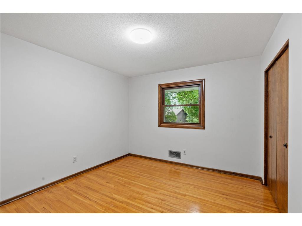 868 Cobb Road Shoreview MN 55126 7074295 image14