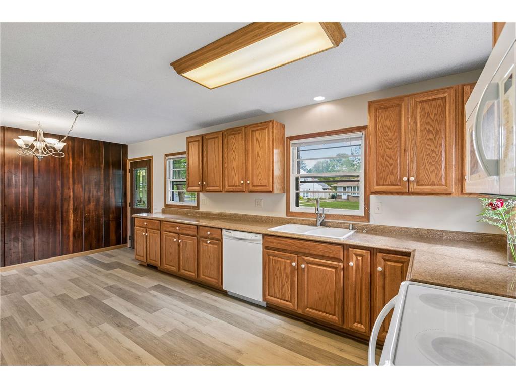 868 Oakwood Drive Anoka MN 55303 7068912 image4