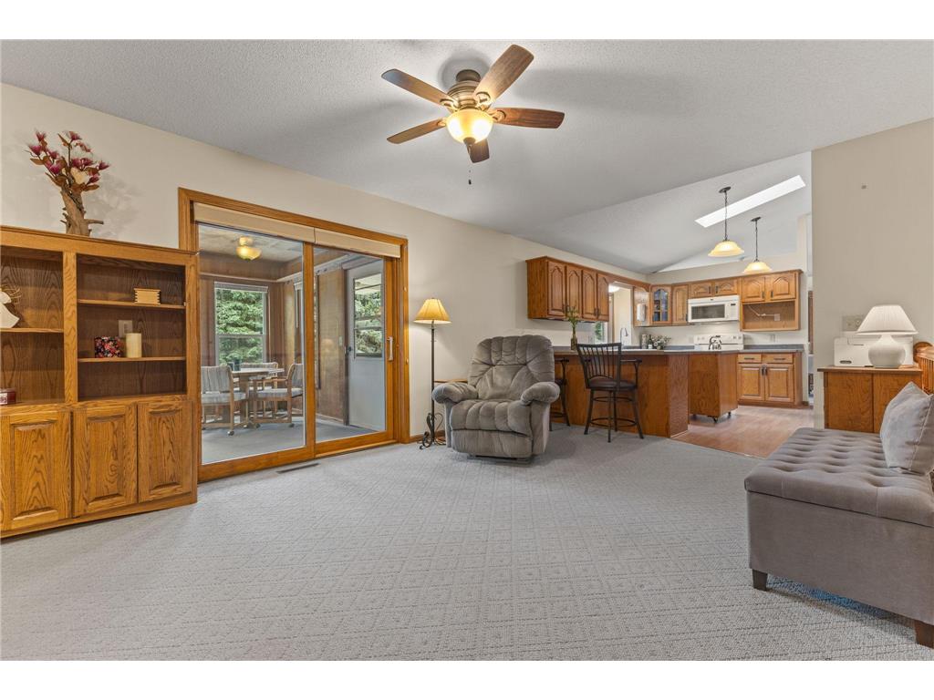 8689 Jenner Lane S, Cottage Grove, MN, 55016 | MLS: 6757411 | Edina Realty