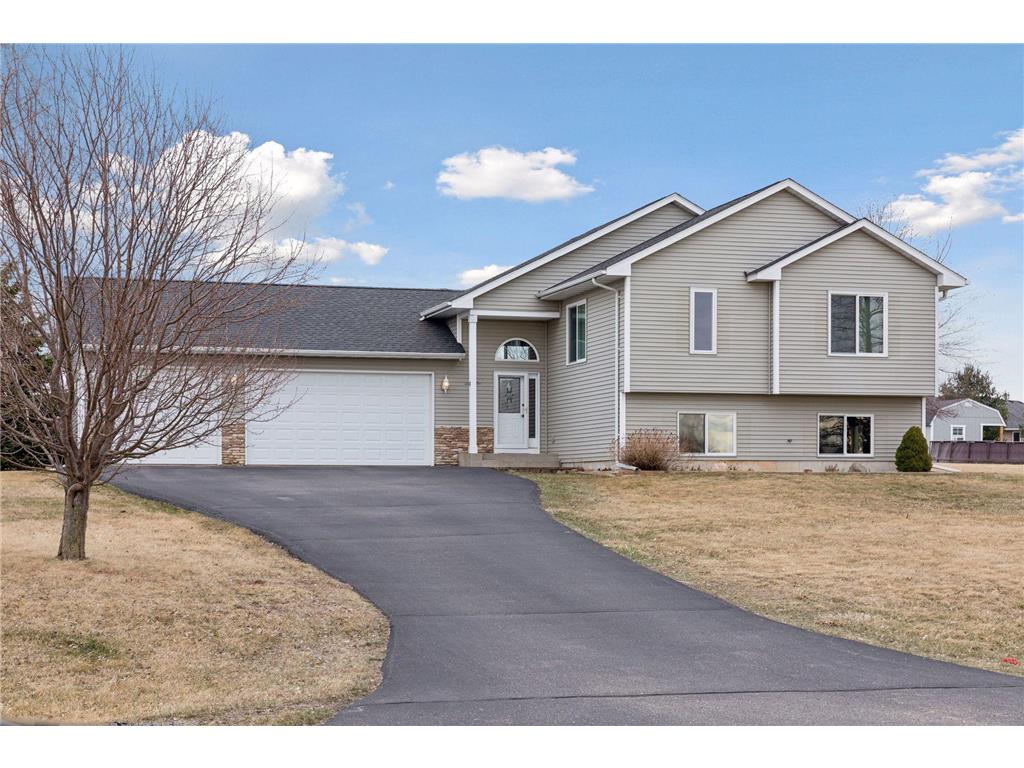 869 162nd Street Hammond WI 54015 6504649 image1