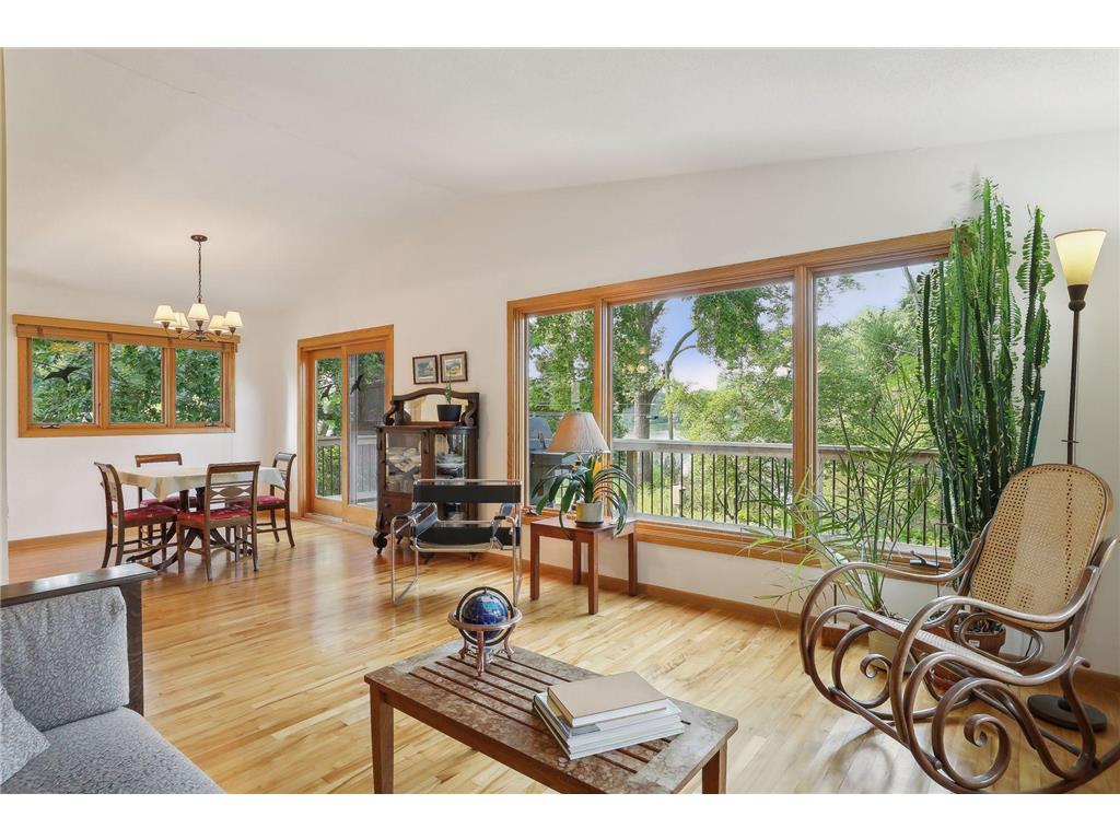 869 Cobb Road Shoreview MN 55126 - Judy 6578129 image1