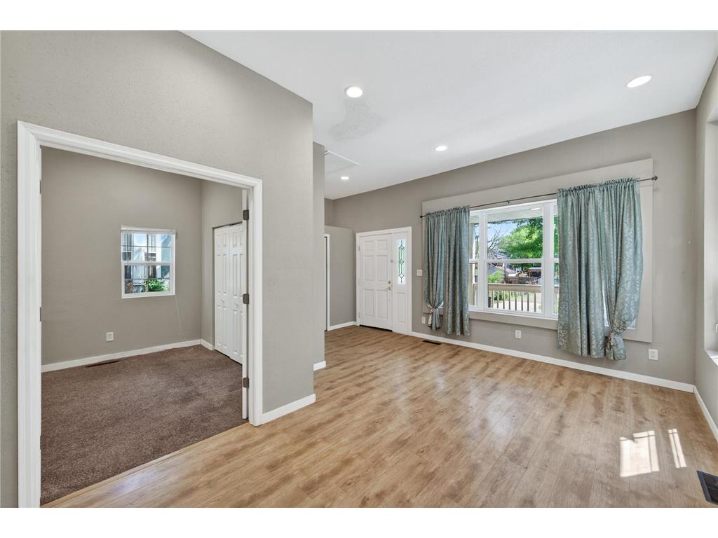 869 Desoto Street Saint Paul MN 55130 7083727 image10