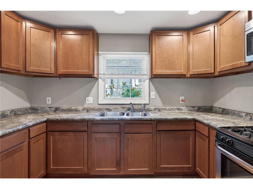 869 Desoto Street Saint Paul MN 55130 7083727 image14