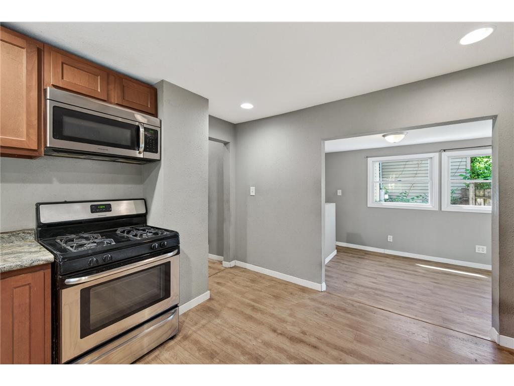869 Desoto Street Saint Paul MN 55130 7083727 image15
