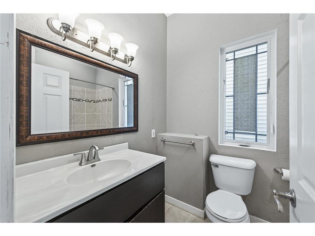 869 Desoto Street Saint Paul MN 55130 7083727 image24