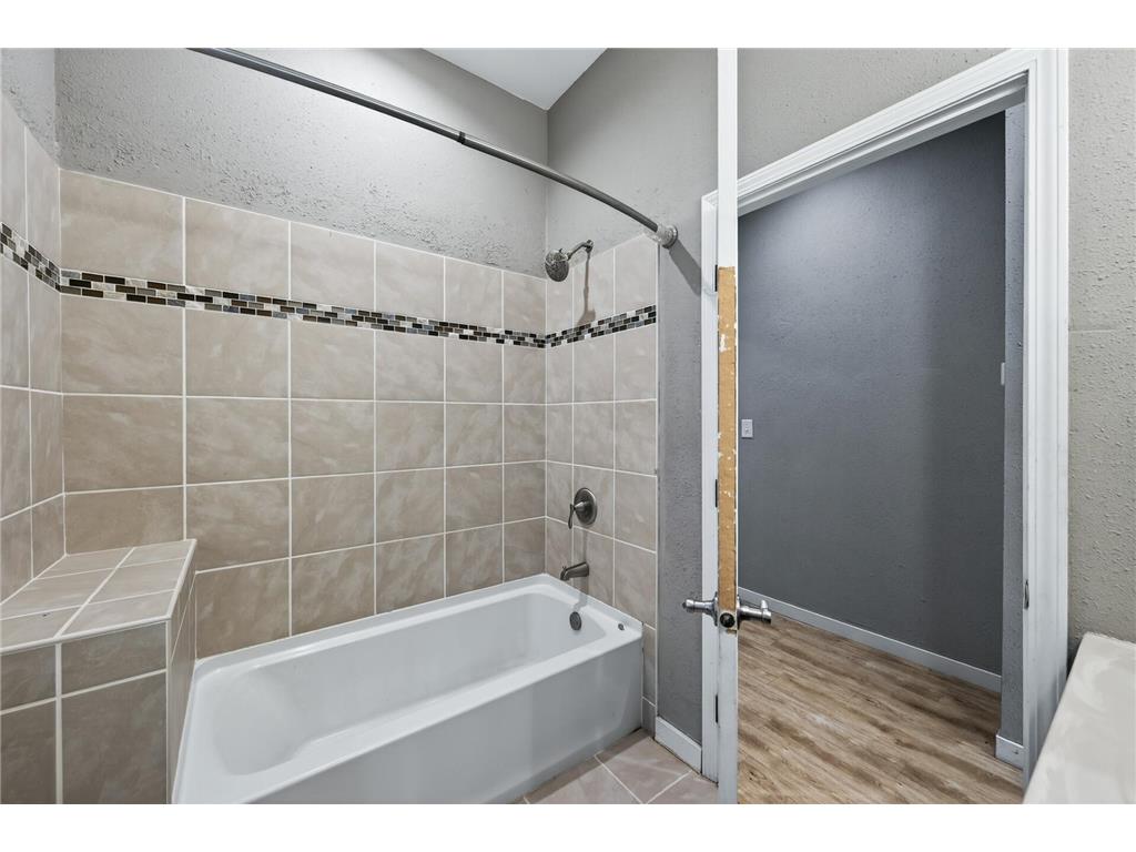 869 Desoto Street Saint Paul MN 55130 7083727 image25