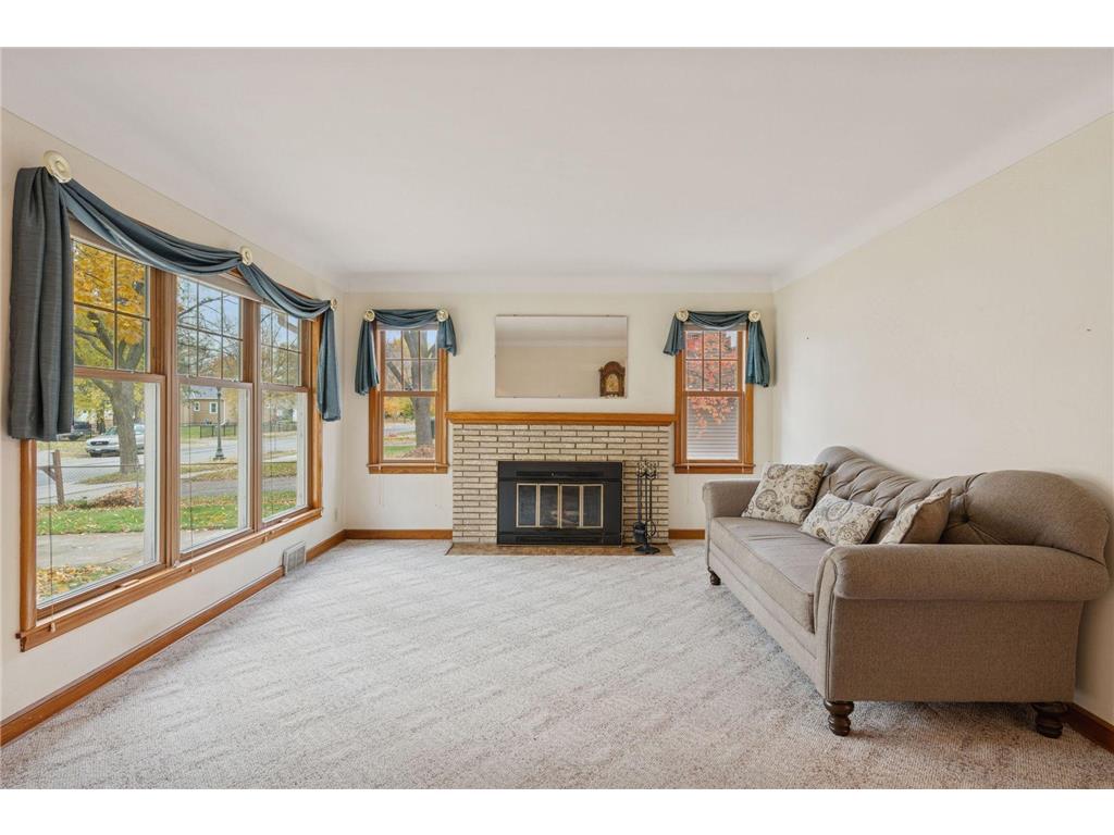 869 Iowa Avenue W Saint Paul MN 55117 6793671 image12