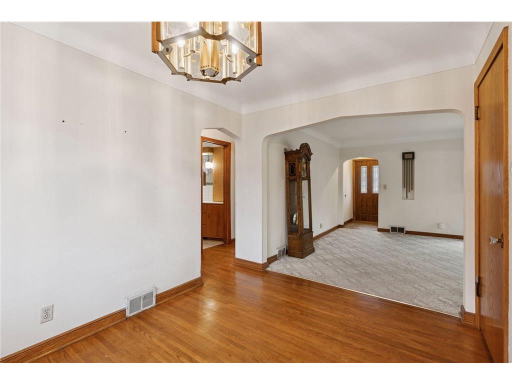 869 Iowa Avenue W Saint Paul MN 55117 6793671 image14