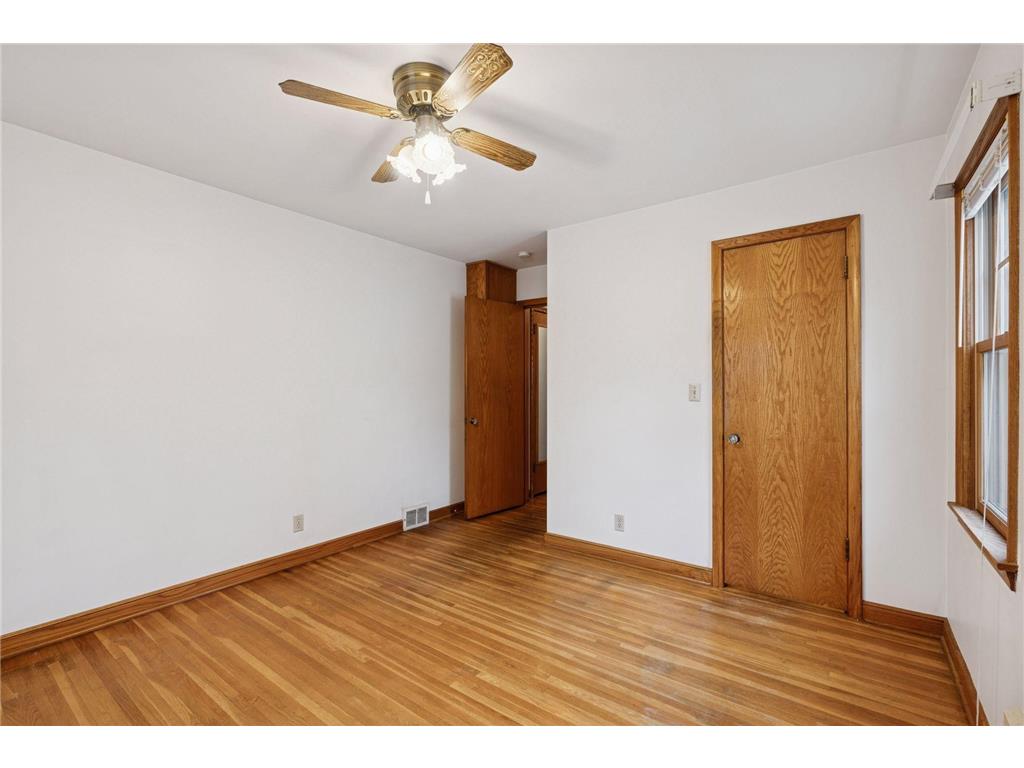 869 Iowa Avenue W Saint Paul MN 55117 6793671 image16