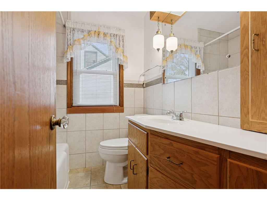 869 Iowa Avenue W Saint Paul MN 55117 6793671 image19