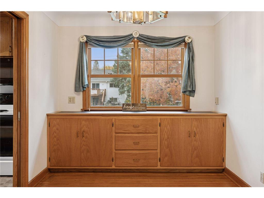 869 Iowa Avenue W Saint Paul MN 55117 6793671 image20