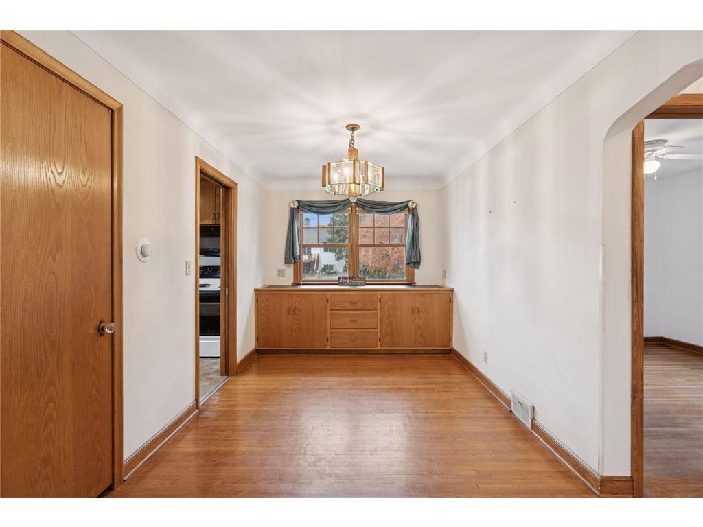 869 Iowa Avenue W Saint Paul MN 55117 6793671 image21