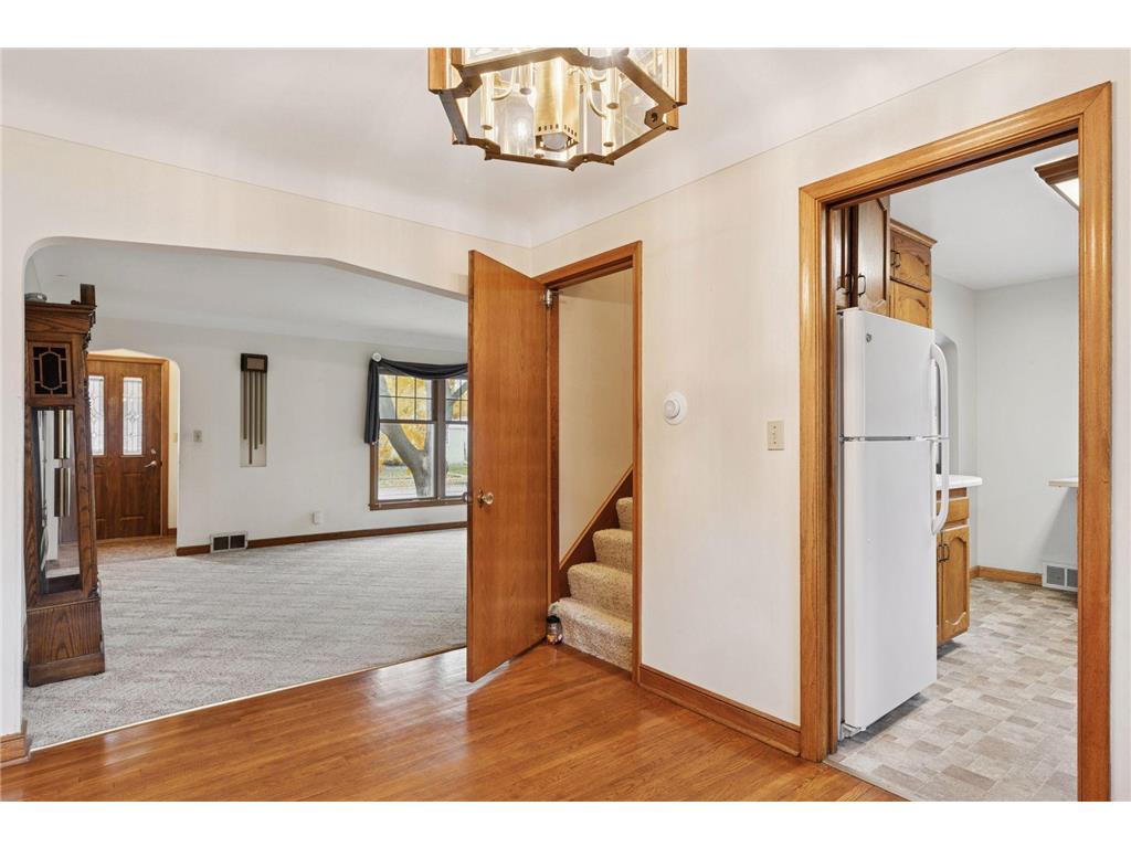 869 Iowa Avenue W Saint Paul MN 55117 6793671 image25