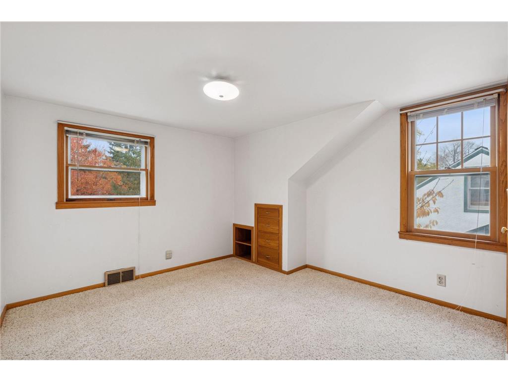 869 Iowa Avenue W Saint Paul MN 55117 6793671 image30