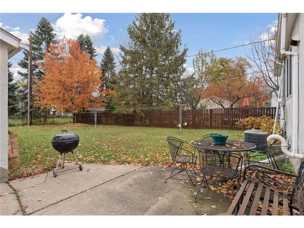 869 Iowa Avenue W Saint Paul MN 55117 6793671 image41