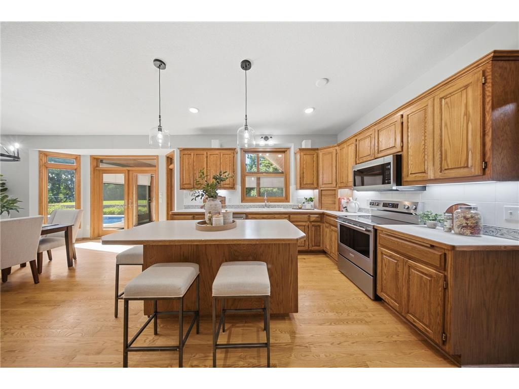869 Mendakota Court Mendota Heights MN 55120 - Rogers Lake 7062441 image14