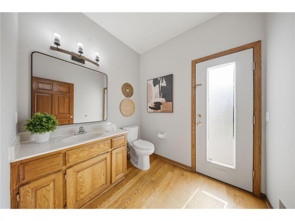 869 Mendakota Court Mendota Heights MN 55120 - Rogers Lake 7062441 image22