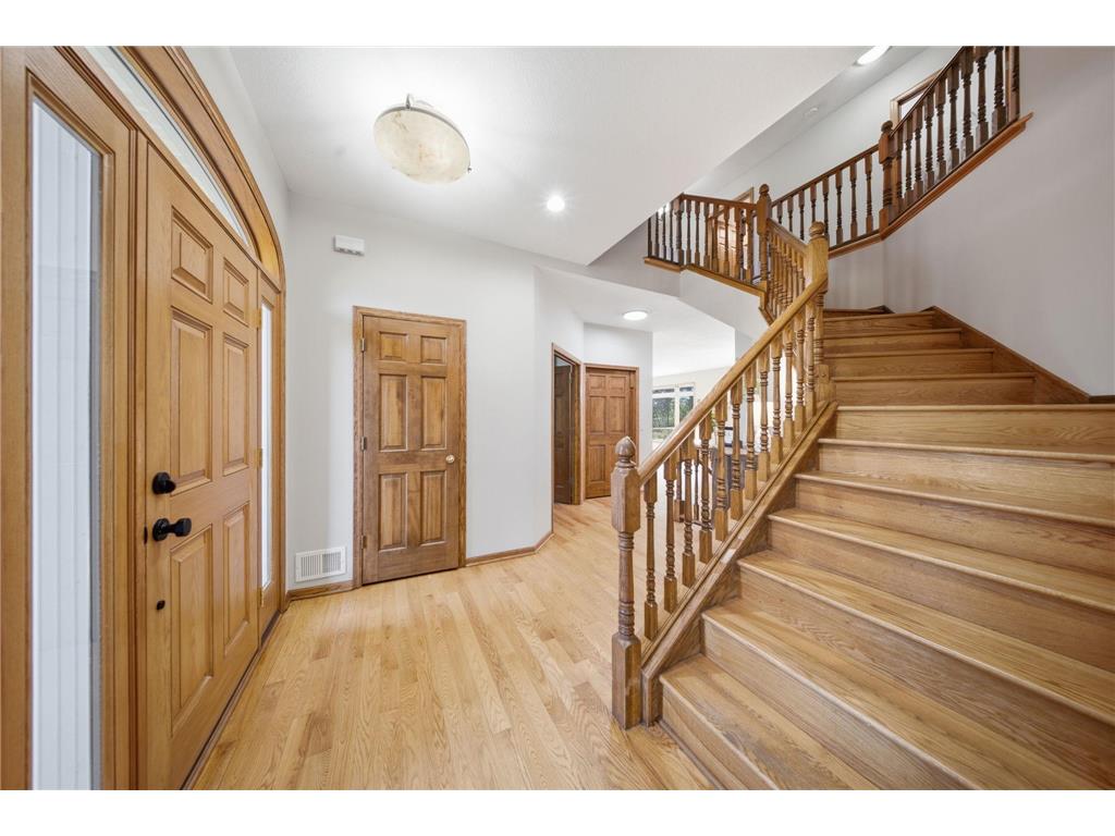869 Mendakota Court Mendota Heights MN 55120 - Rogers Lake 7062441 image23