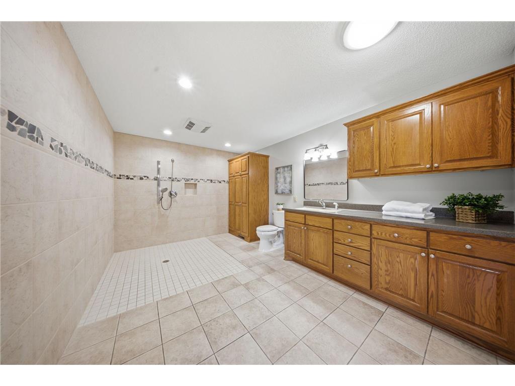 869 Mendakota Court Mendota Heights MN 55120 - Rogers Lake 7062441 image34