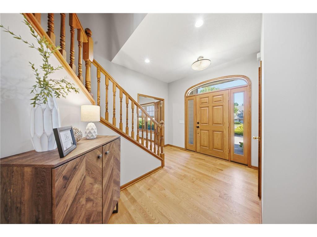 869 Mendakota Court Mendota Heights MN 55120 - Rogers Lake 7062441 image7