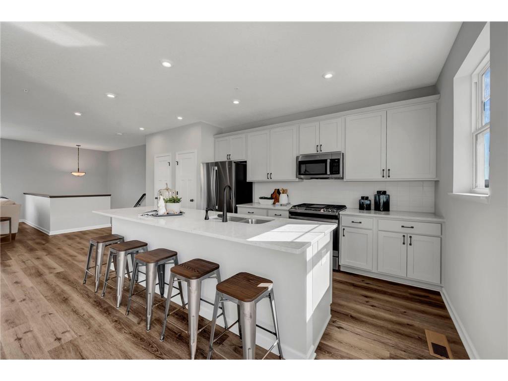 8691 London Circle NE #C Blaine MN 55449 6311150 image1