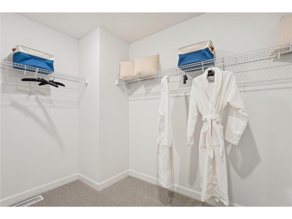 8692 Periwinkle Boulevard Woodbury MN 55129 6819047 image14