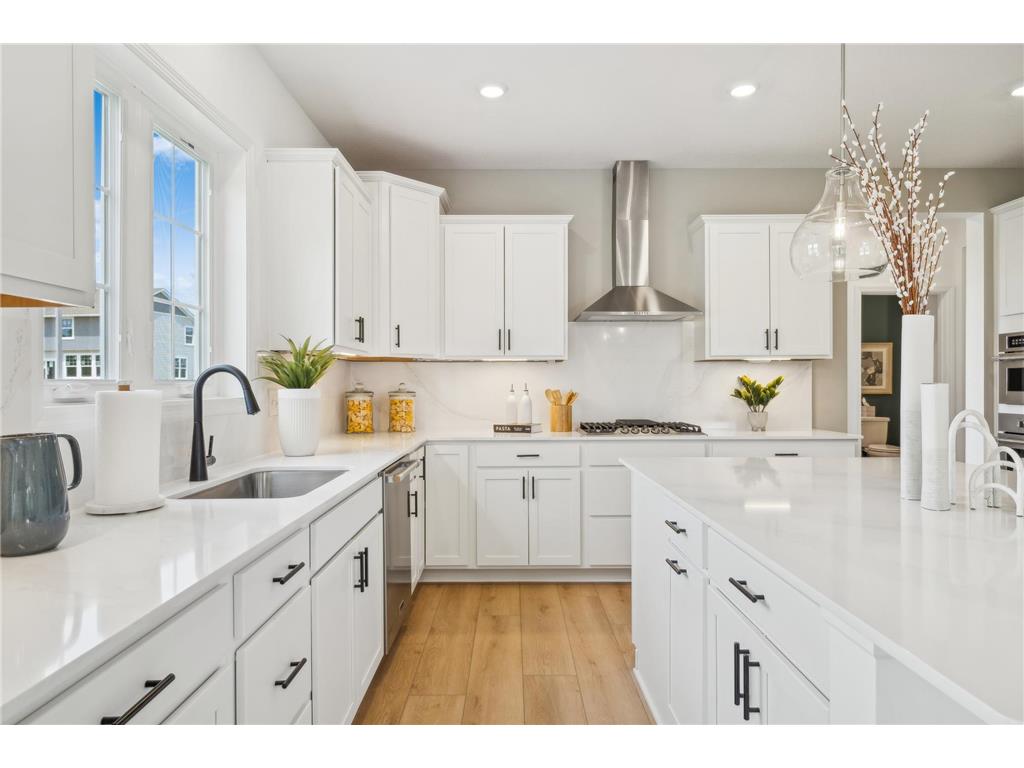 8692 Periwinkle Boulevard Woodbury MN 55129 6819047 image2