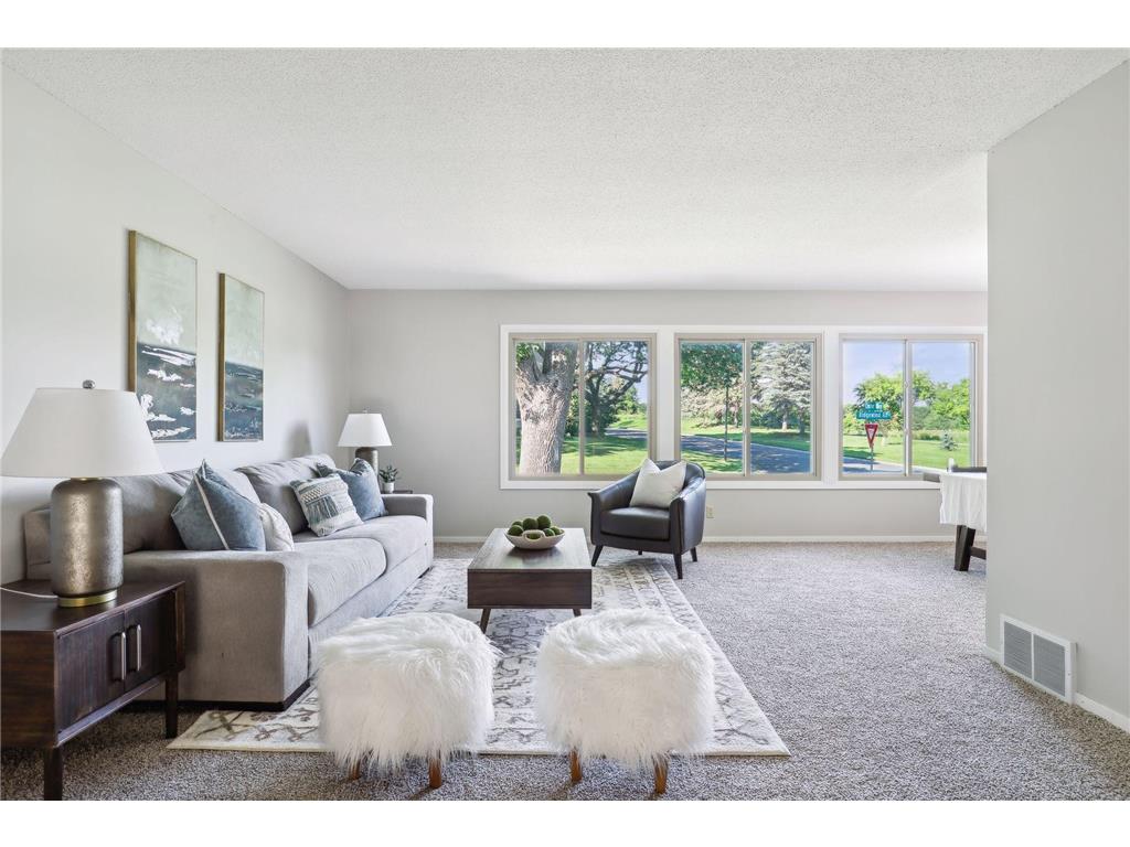 8694 Ridgewind Road Eden Prairie MN 55344 6558993 image1