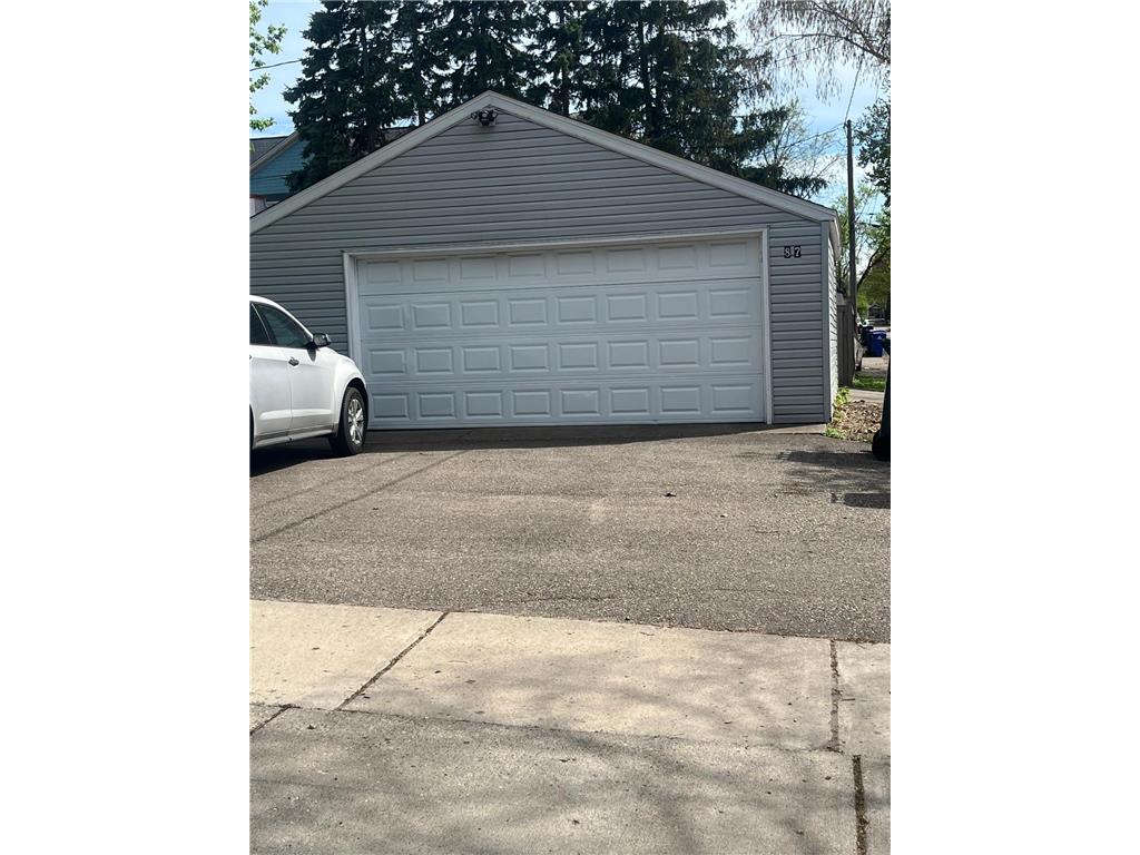 87 Cleveland Avenue S Saint Paul MN 55105 7062398 image4