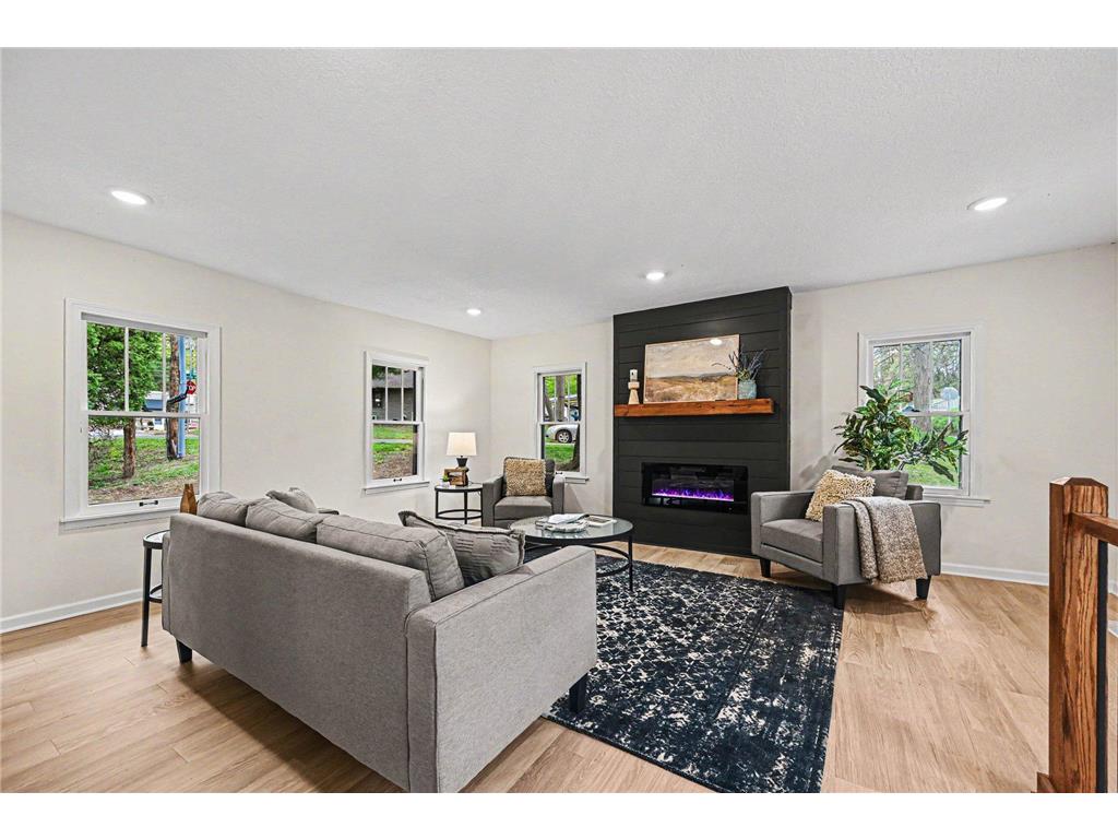 87 Juniper Street Mahtomedi MN 55115 7022925 image1