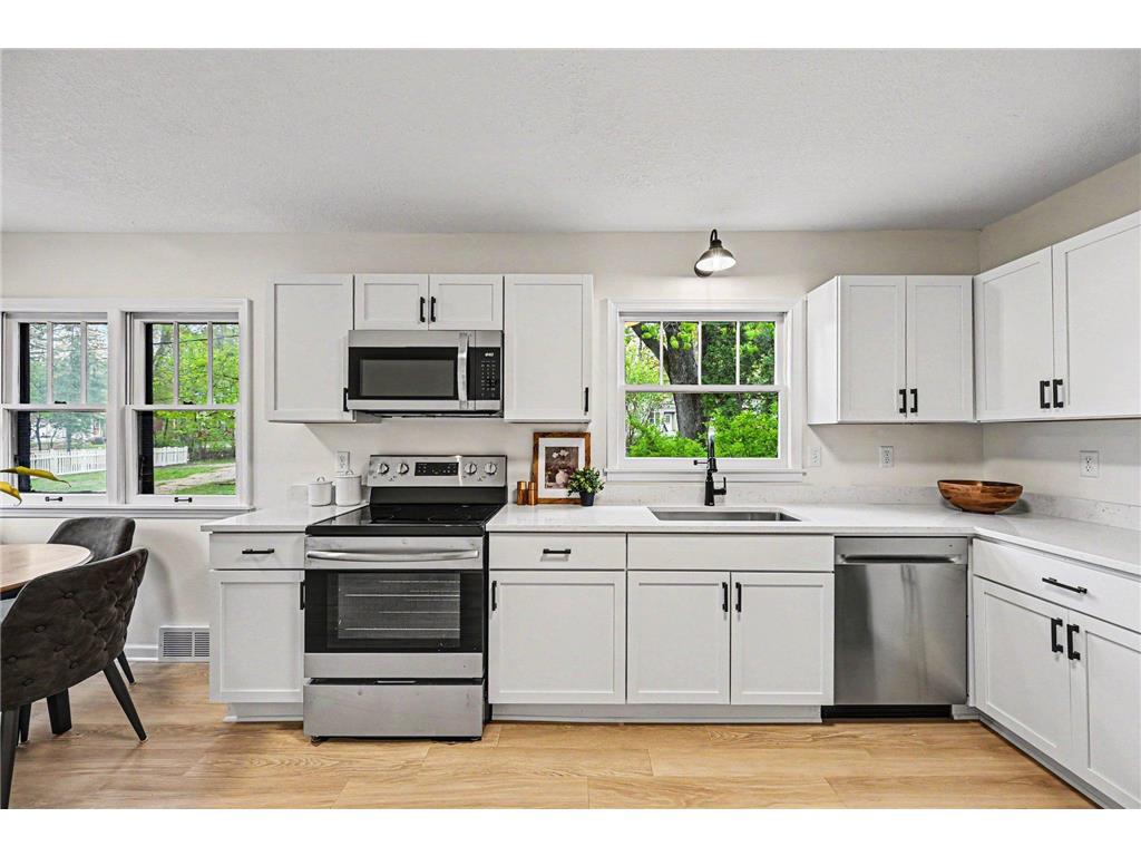 87 Juniper Street Mahtomedi MN 55115 7022925 image9
