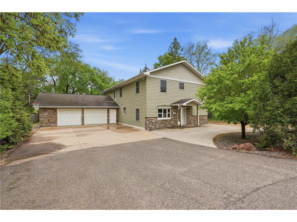 870 County Road F E Vadnais Heights MN 55127 7075735 image1