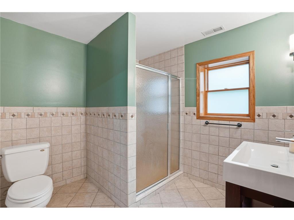 870 County Road F E Vadnais Heights MN 55127 7075735 image20
